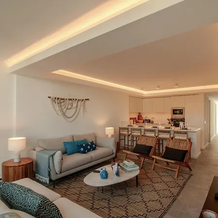 Flh Boho With Terrace Βιλαμούρα